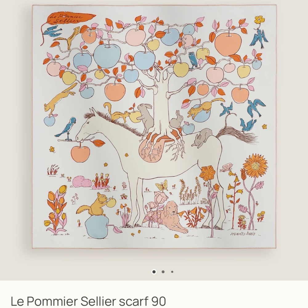 NWT! HERMES Le Pommier Sellier silk scarf 90 cm Blanc / Bleu Glacier / Abricot